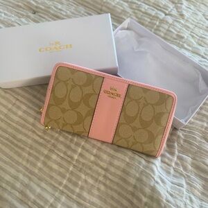 Premium coach wallet/purse/bag